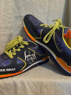 Stride Rite Star Wars Darth Vader tennis shoes, sneakers, M13